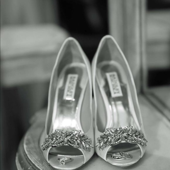 Meet Your Posher!🙋🏻♀️❤️ - Picture 5 of 8